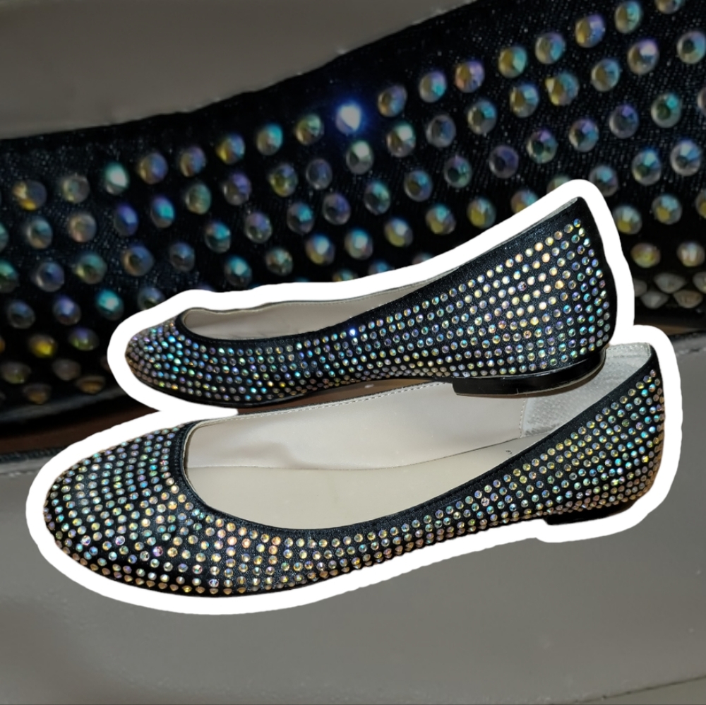 Shoes - Picture 4 of 12